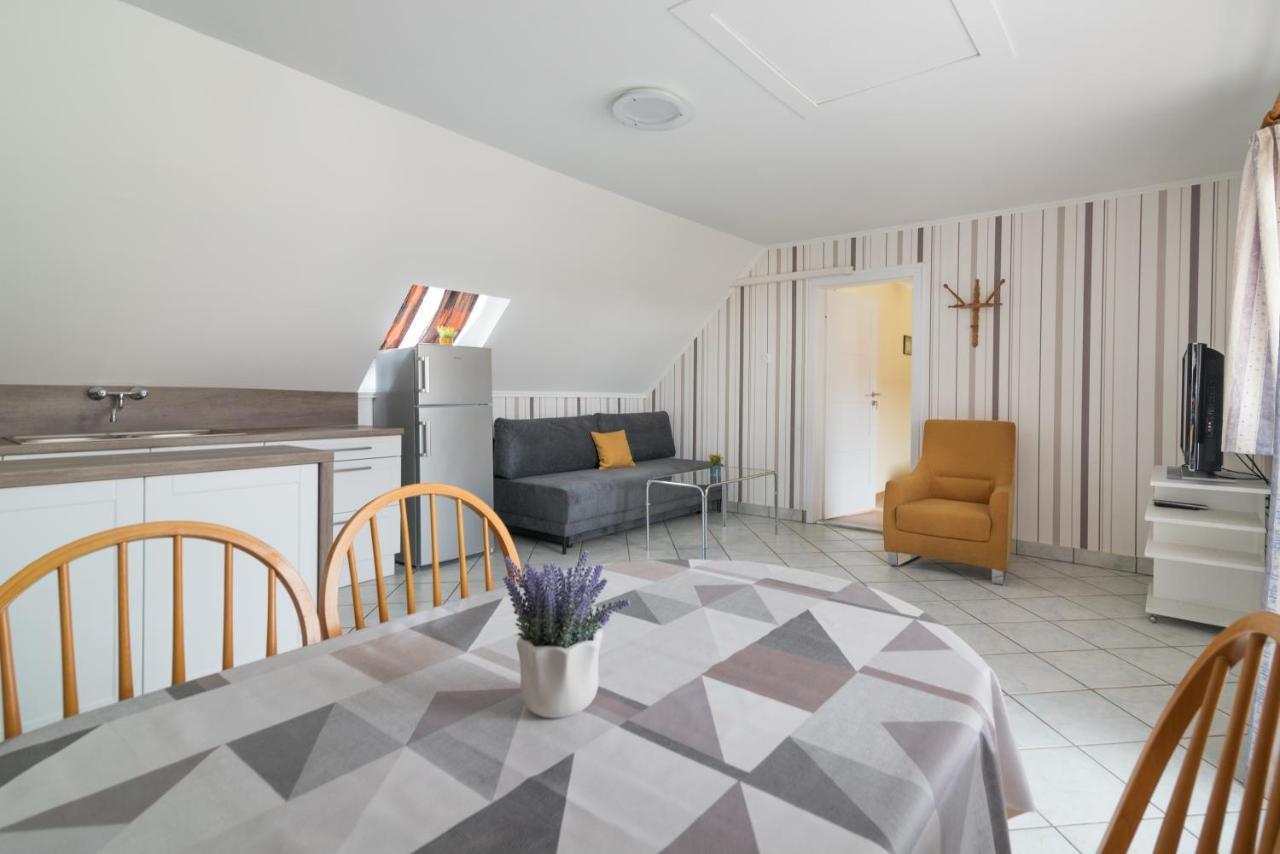 Nemes Apartmanhaz Heviz Exterior photo
