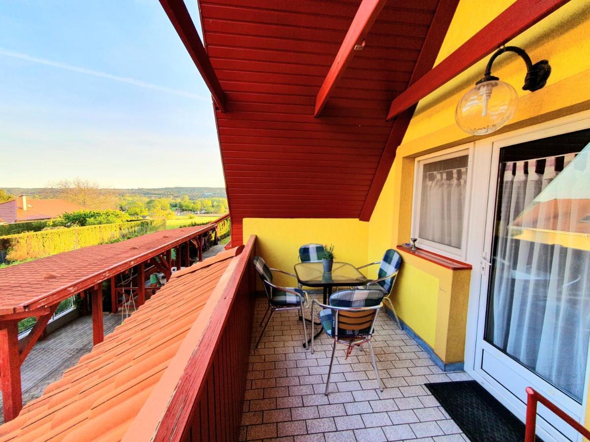 Nemes Apartmanhaz Heviz Exterior photo