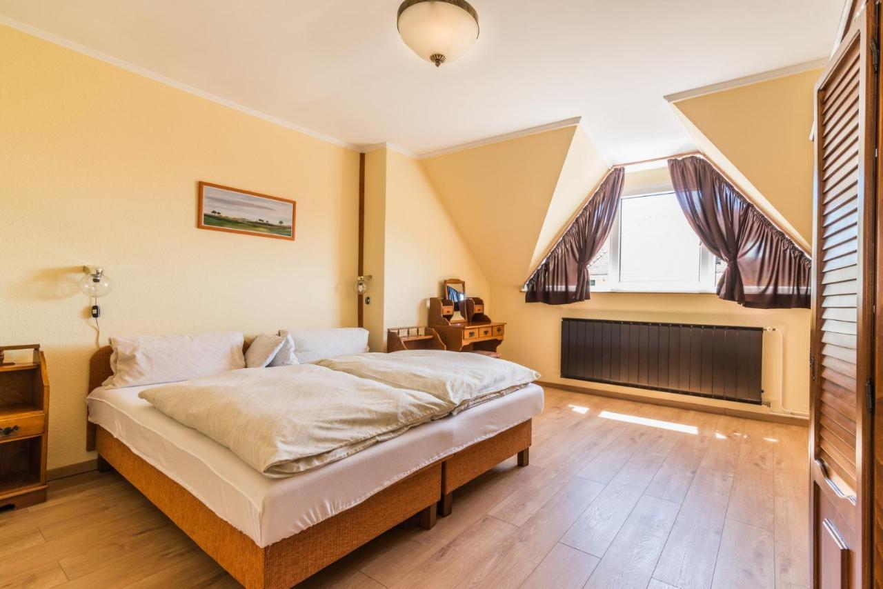 Nemes Apartmanhaz Heviz Exterior photo