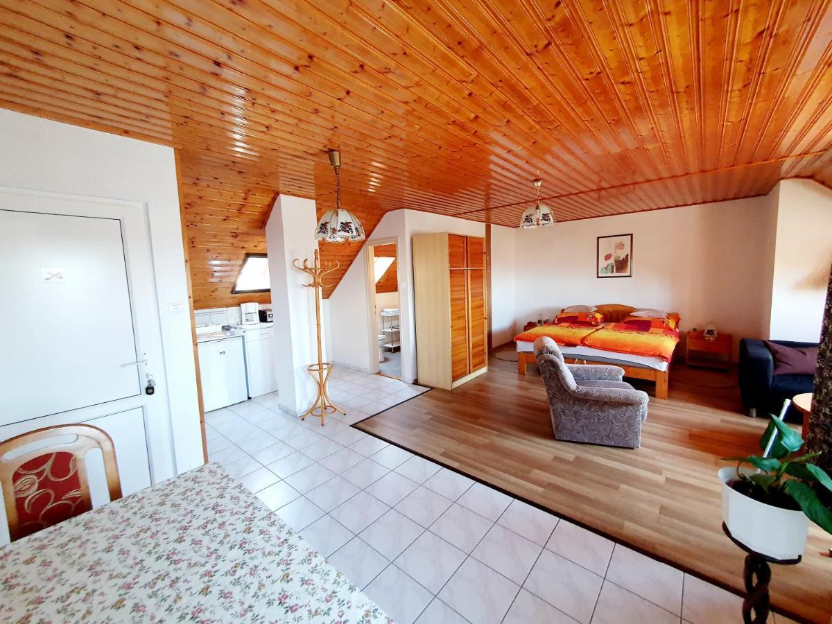 Nemes Apartmanhaz Heviz Exterior photo