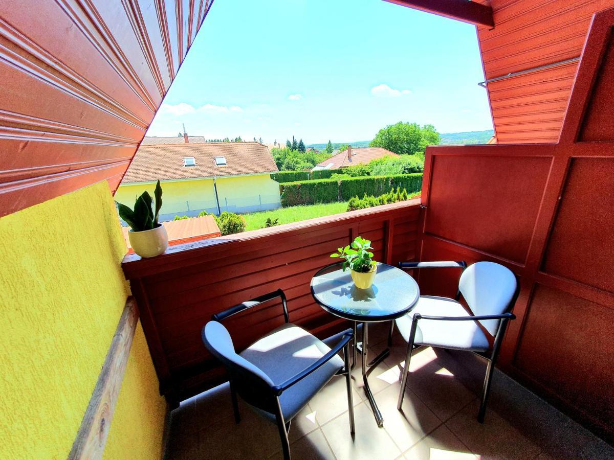 Nemes Apartmanhaz Heviz Exterior photo