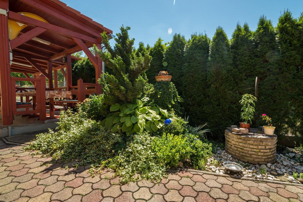 Nemes Apartmanhaz Heviz Exterior photo