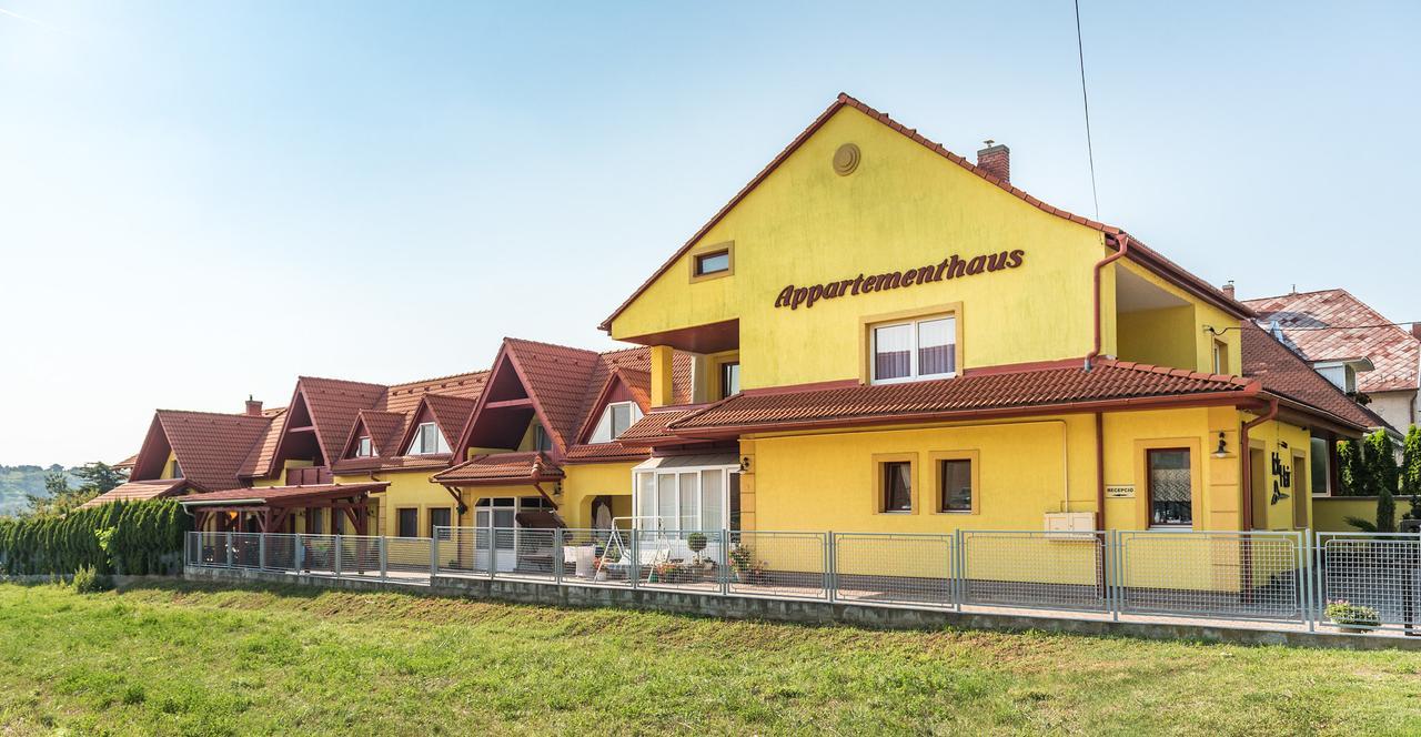 Nemes Apartmanhaz Heviz Exterior photo